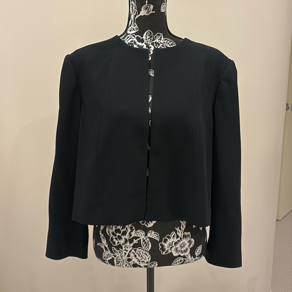 NWT Chicos Black Blazer Cropped Size 2